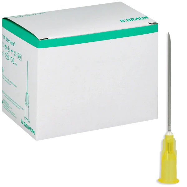 Eine Sterican Einmalkanüle vor einer Verpackung